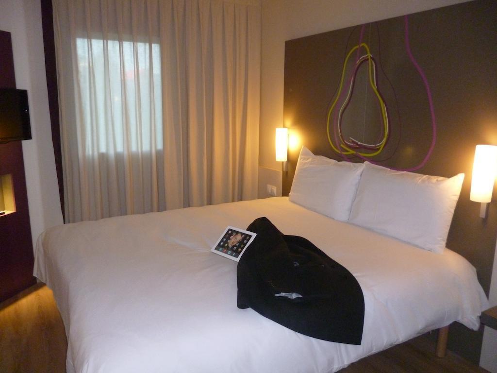 Hotel Ibis Styles Lleida Torrefarrera ภายนอก รูปภาพ