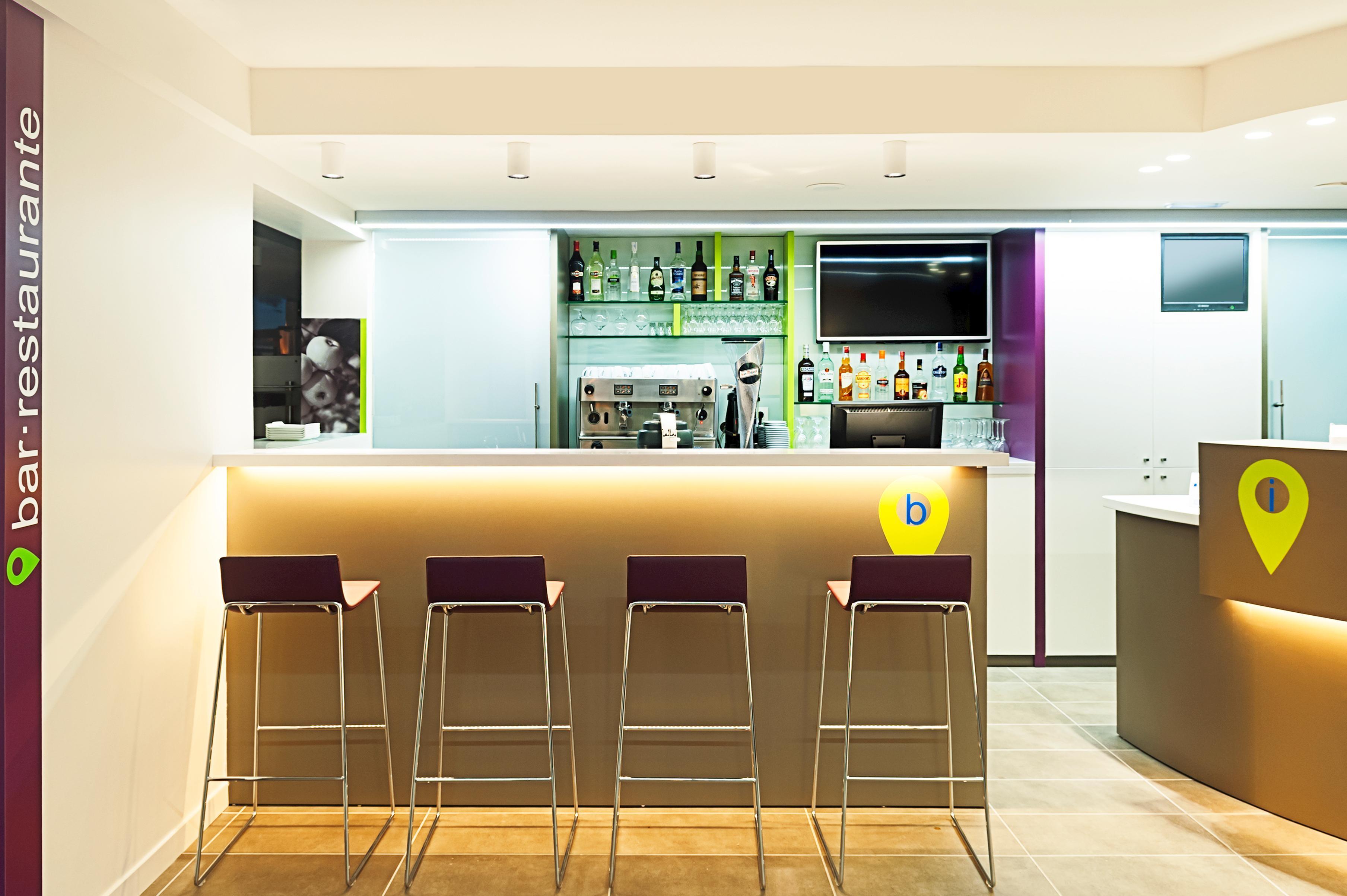 Hotel Ibis Styles Lleida Torrefarrera ภายนอก รูปภาพ