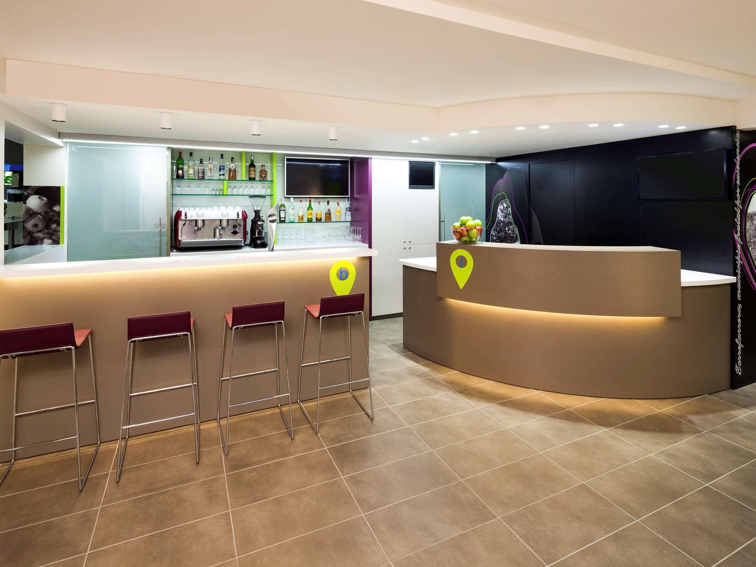 Hotel Ibis Styles Lleida Torrefarrera ภายนอก รูปภาพ