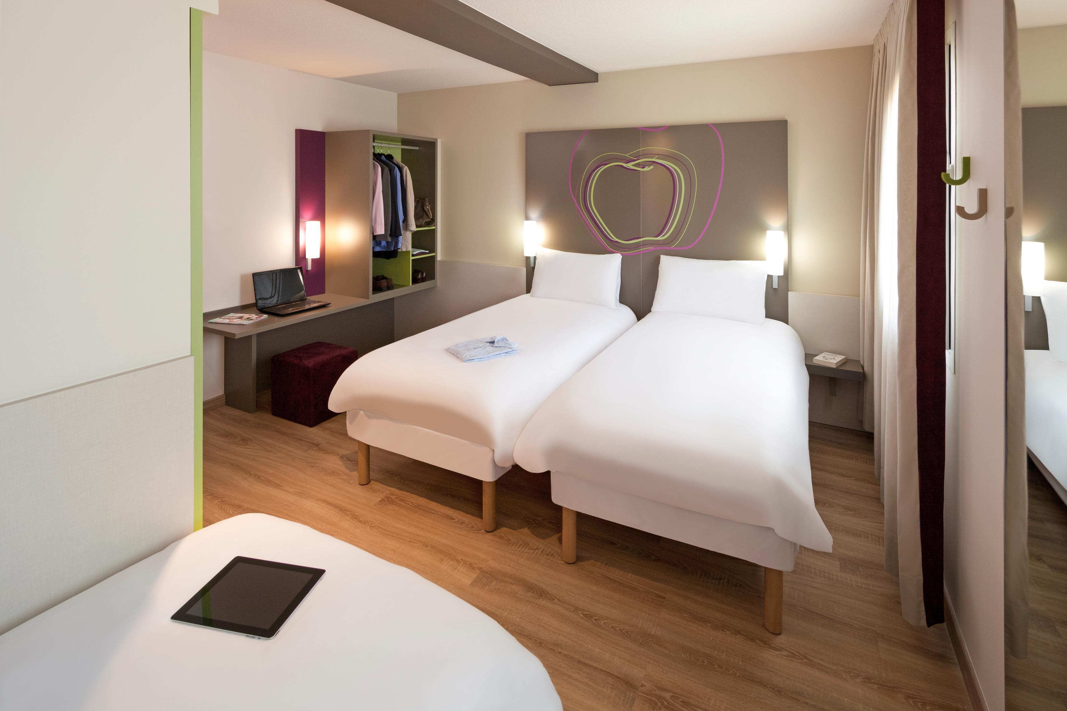 Hotel Ibis Styles Lleida Torrefarrera ภายนอก รูปภาพ