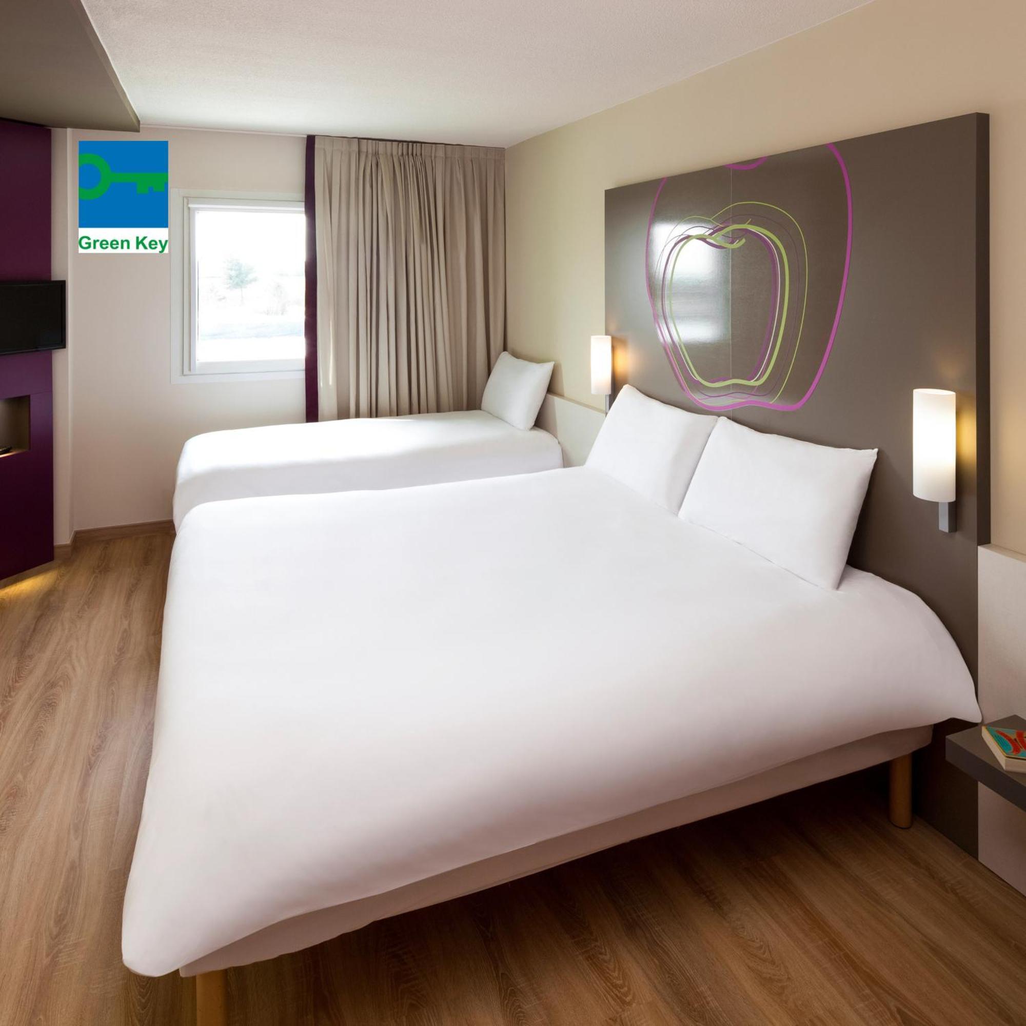 Hotel Ibis Styles Lleida Torrefarrera ภายนอก รูปภาพ